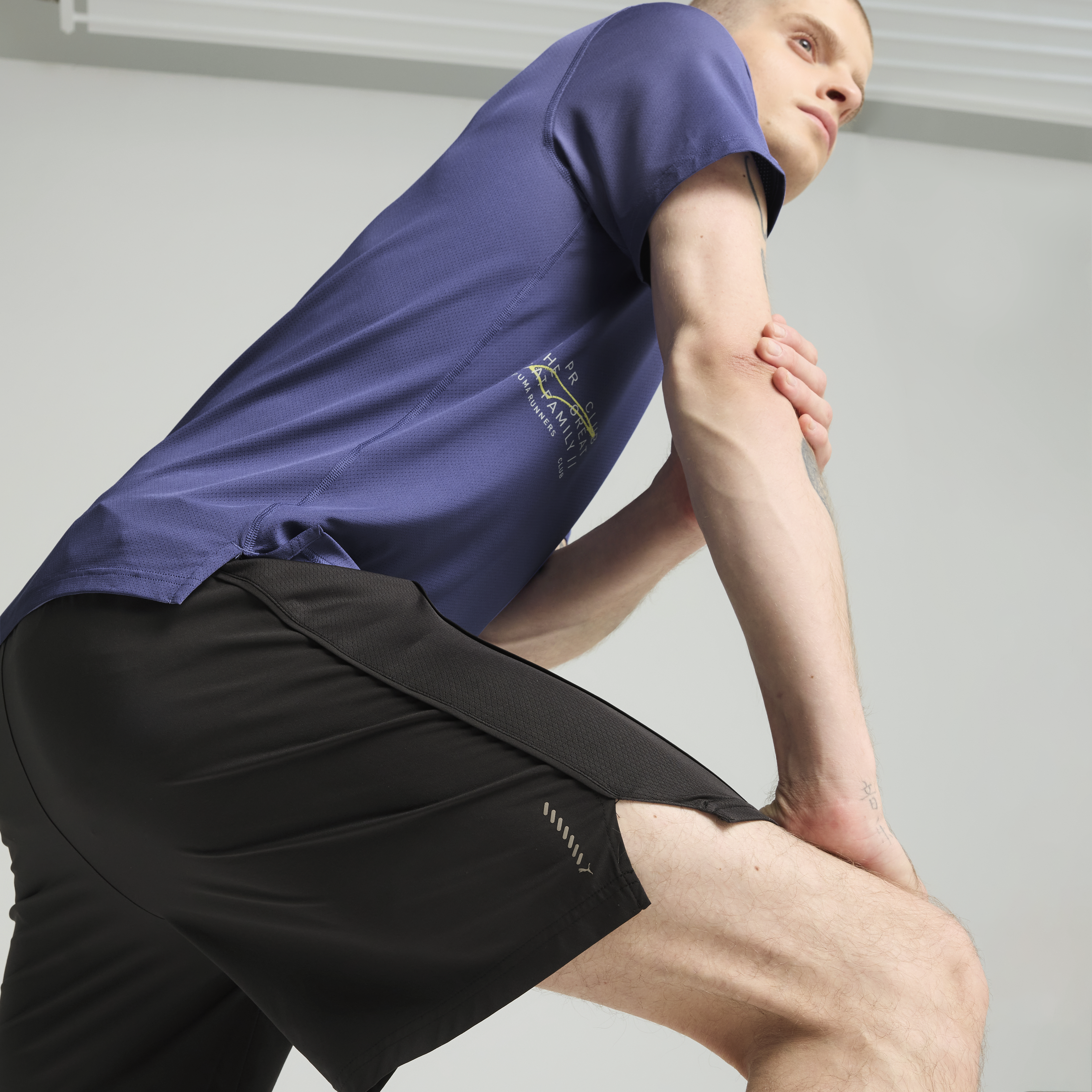 Mens Run Velocity 7 Inch Short