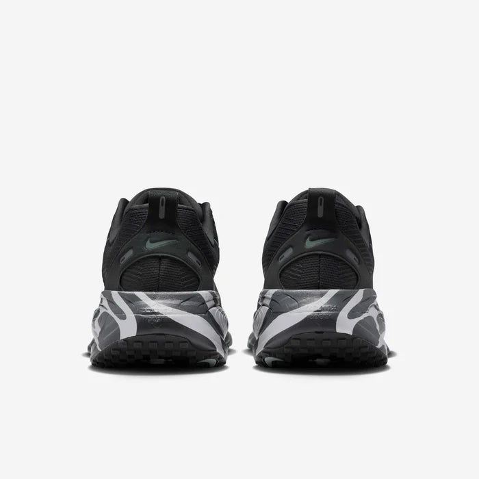 Mens Vomero 18 Running Shoe