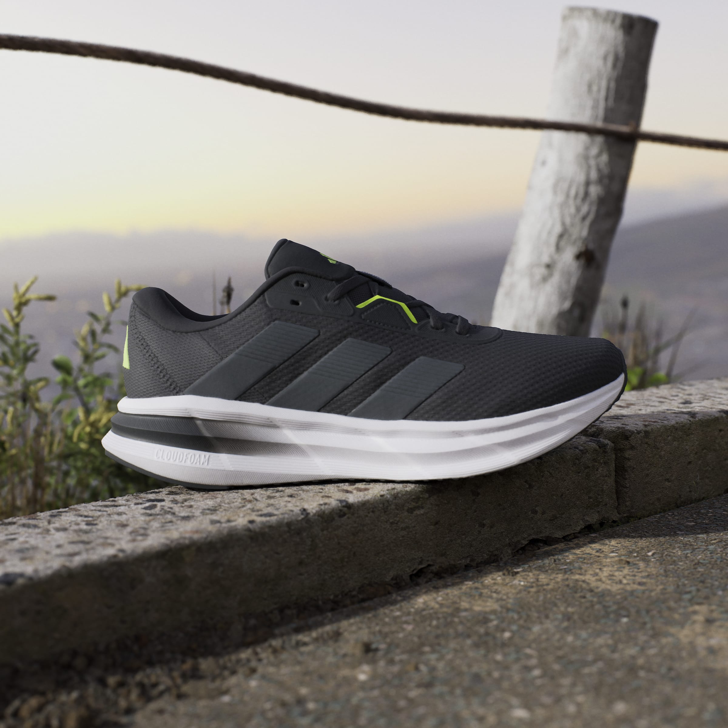 Mens Galaxy 7 Running Shoe