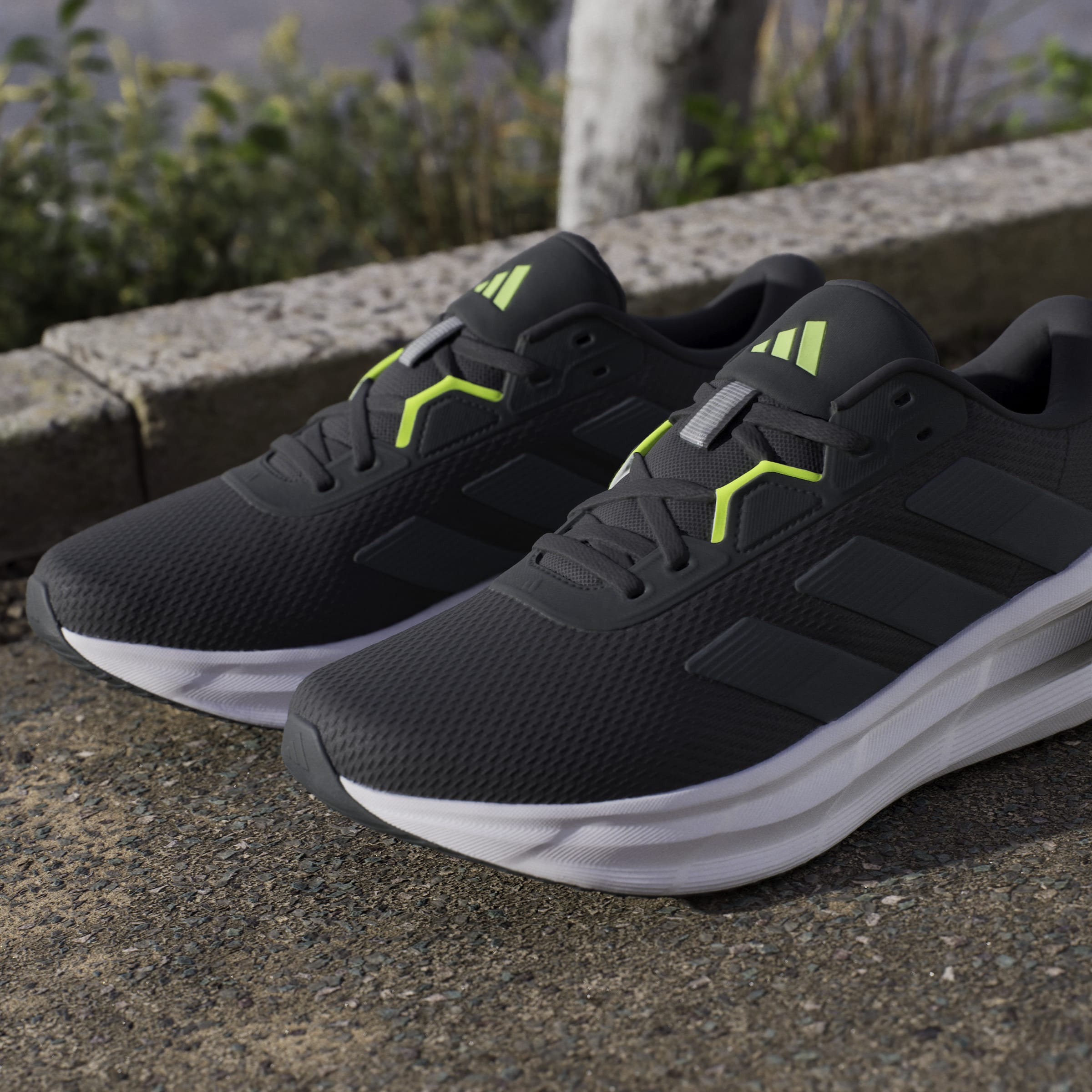 Mens Galaxy 7 Running Shoe