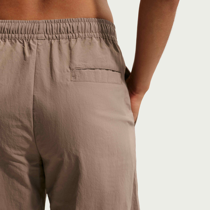 Womens Trend Woven Mid-Rise Pant