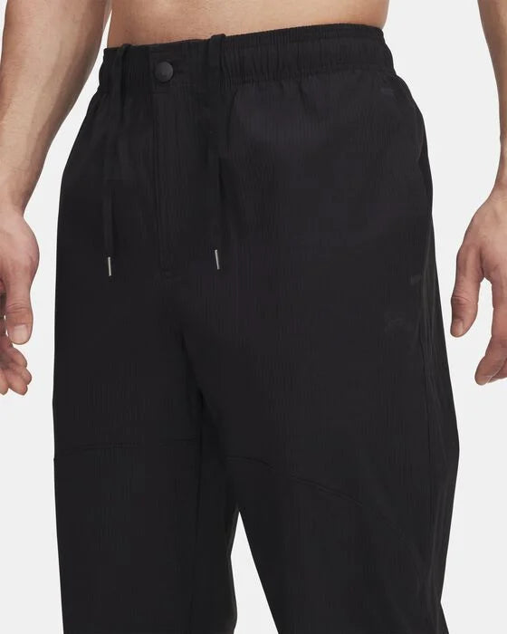 Mens Unstpble Woven Textured Taper Pants