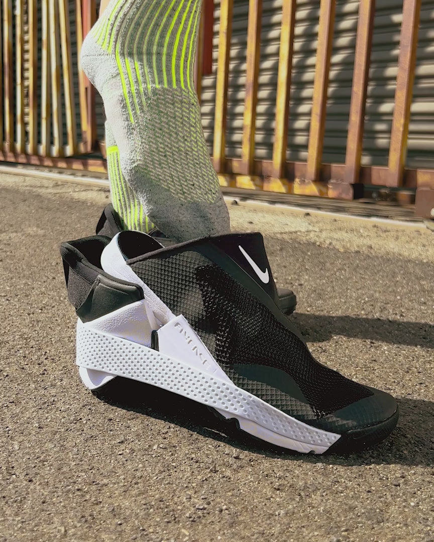 NIKE GO FLYEASE